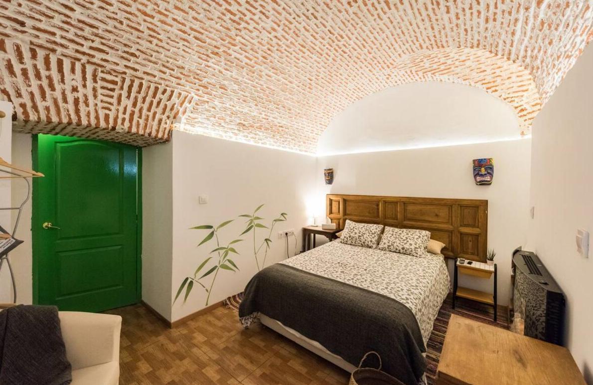 Encomienda Guest House Мадрид Екстер'єр фото
